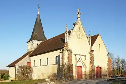 Église Saint-Pierre d'Isle-Aumont.