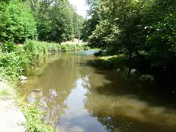 L'Isle en contrebas du bourg de Jumilhac-le-Grand.