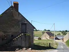 Hameau de Roche, fermes avec escaliers extérieurs.