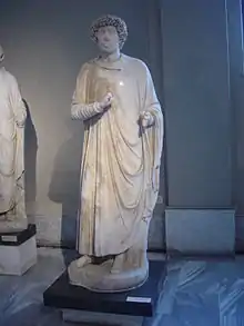 Statue de « jeune magistrat » découverte à Aphrodisias