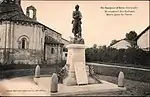 Poilu écrasant l'aigle allemand (d) (monument aux morts)« Monument aux morts de 14-18 à Izon », sur e-monumen