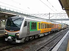 Un DMU hybride de la série HB-E300