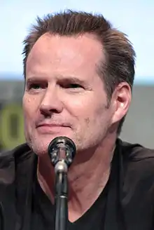 Jack Coleman interprète Noah Bennet.