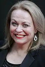 Jacki Weaver interprète Sandy.