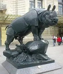 Rhinocéros (1878), Paris, musée d'Orsay. Œuvre réalisé à l'origine pour le palais du Trocadéro.