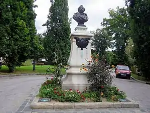 Monument à Louis Daguerre (1883), Cormeilles-en-Parisis.