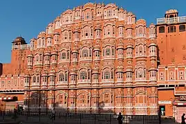 Le Palais des vents au plein cœur du centre historique de Jaipur.