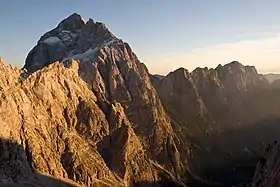 Vue de la face nord du Jalovec.