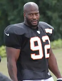 Description de l'image James Harrison (American football) 2013.jpg.