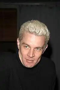 James Marsters dans le rôle de Spike