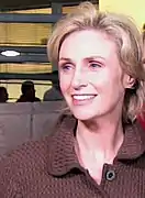 Jane Lynch interprète Constance Carmell (saison 1)