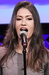 Janina Gavankar (Eva « Papi » Torres)