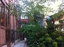 Jardin intérieur du musée Bourdelle.