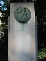 Monument à Eugène Piron