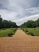 Vue sur le jardin depuis le château