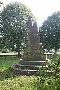 Monument aux morts.