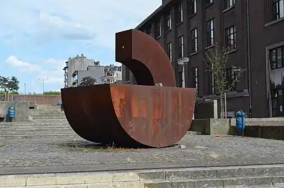 Jean-Marie Mathot, sculpture en acier Corten.