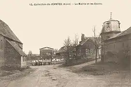 La rue de la mairie vers 1910.