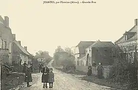 La Grande-Rue vers 1910.