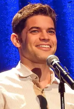 Jeremy Jordan interprète Winslow « Winn » Schott, Jr.