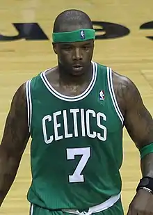 Tenue des Celtics :à l'extérieur, à domicile et alternative en 2008