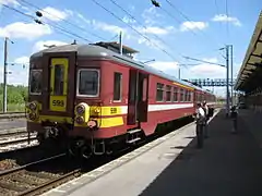 Train belge à quai en 2008.
