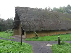 Restitution d'une maison longue néolithique inspirée des fouilles de Cuiry-les-Chaudardes, Aisne