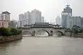 Le pont Anshun de Chengdu et le Veranda bridge restaurant