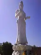 Statue monumentale de Guanyin.