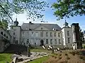 Le château Pastur (hôtel de ville).