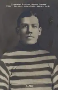 Joe Hall meurt en 1919 de la grippe espagnole au cours de la finale de la coupe Stanley.