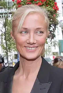 Joely Richardson dans le rôle d'Ethel Cripps