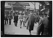 Le Maréchal Joffre au Japon en 1922 visitant le sanctuaire Yasukuni.