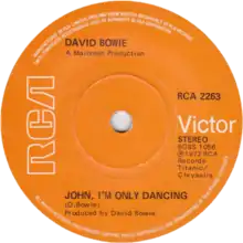 Description de l'image John, I'm Only Dancing by David Bowie UK vinyl single.png.