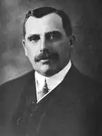 John Edward Martin, vers 1915.