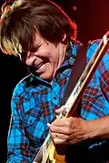 John Fogerty s'interprète lui-même.