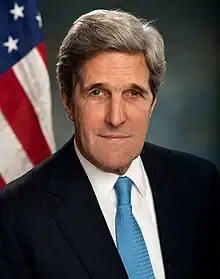 Portrait officiel de John Kerry en 2013.