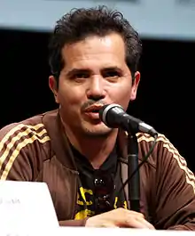 John Leguizamo dans le rôle de Javier