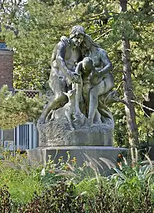 Joies de la famille ou Bonheur (1889), Paris, jardin du Luxembourg.