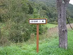 Entrée de Joigny-sur-Meuse par la voie verte.