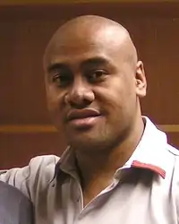 Photo en buste de Jonah Lomu.