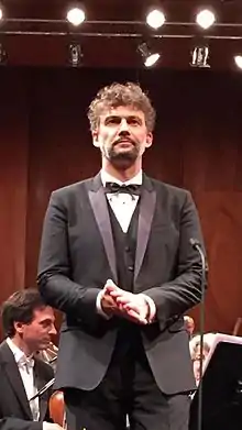 Description de l'image Jonas Kaufmann La Scala 2015.jpg.