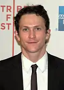 Jonathan Tucker interprète Jay Kulina