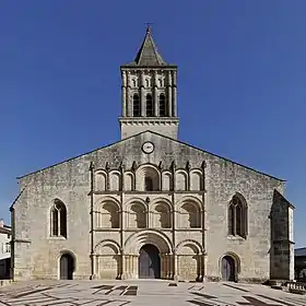 Image illustrative de l’article Église Saint-Gervais-Saint-Protais de Jonzac