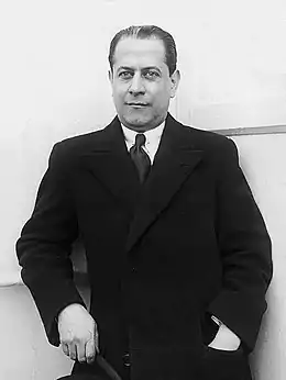 Photo en noir et blanc de José Raúl Capablanca, de face.