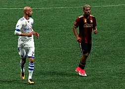 Laurent Ciman face à Josef Martínez de l'Atlanta United en 2017.