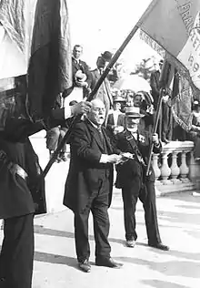 Joseph Sansbœuf prononçant un discours lors d'une fête fédérale