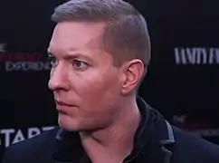 Joseph Sikora interprète Thomas Patrick « Tommy » Egan