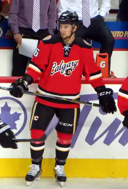 Photographie couleur d'un joueur de hockey sur glace