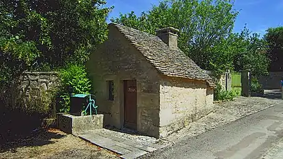 Four banal de Jours-lès-Baigneux.